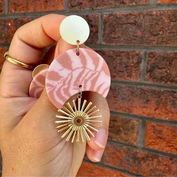 Bohemian Sun Blush Star Earrings - Picture 7 of 7